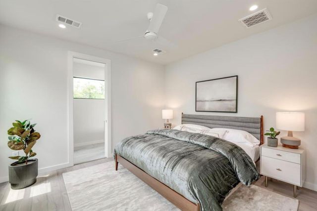 409 Clover CT A, Austin, TX 78745