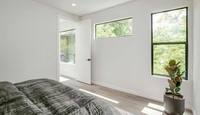 409 Clover CT A, Austin, TX 78745