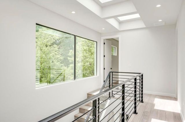 409 Clover CT A, Austin, TX 78745