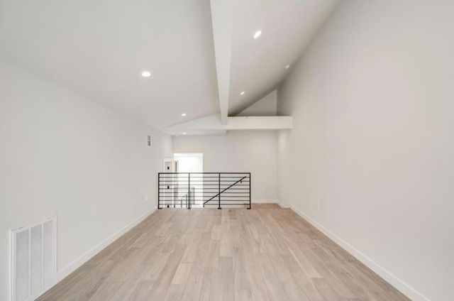 409 Clover CT A, Austin, TX 78745