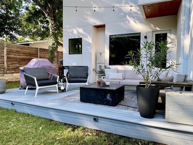 409 Clover CT A, Austin, TX 78745