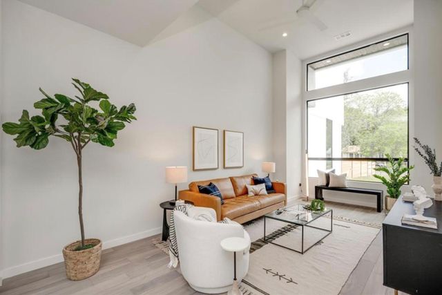 409 Clover CT A, Austin, TX 78745