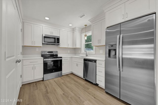 114 Springhill Road, Wilmington, NC 28411