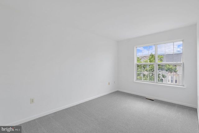 528 KALMIA SQ NE, Leesburg, VA 20176