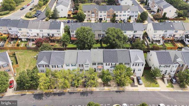 528 KALMIA SQ NE, Leesburg, VA 20176