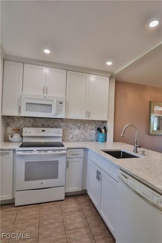 9281 Central Park DR 206, Fort Myers, FL 33919