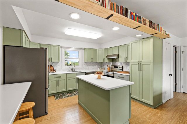 W6510 Kampen Road, Arlington, WI 53911