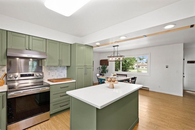 W6510 Kampen Road, Arlington, WI 53911