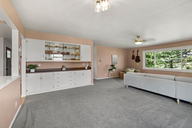 W6510 Kampen Road, Arlington, WI 53911