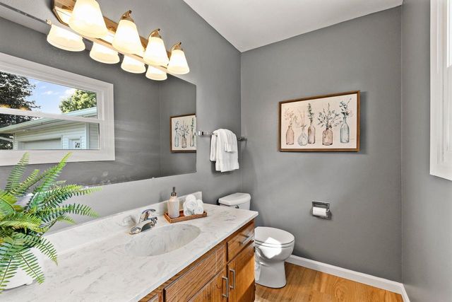 W6510 Kampen Road, Arlington, WI 53911