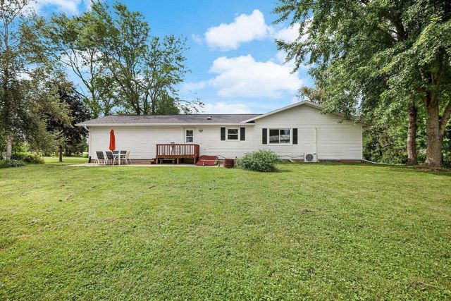 W6510 Kampen Road, Arlington, WI 53911