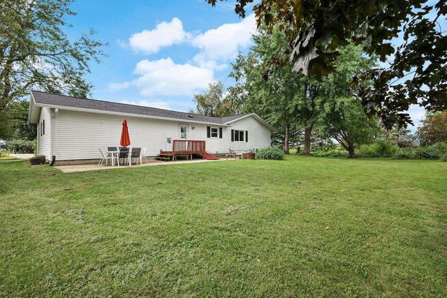 W6510 Kampen Road, Arlington, WI 53911