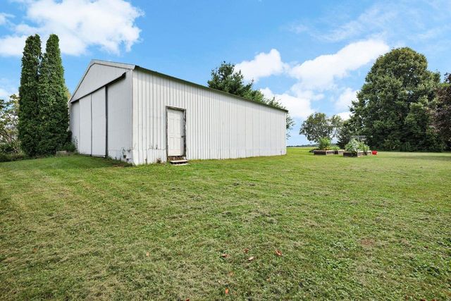 W6510 Kampen Road, Arlington, WI 53911