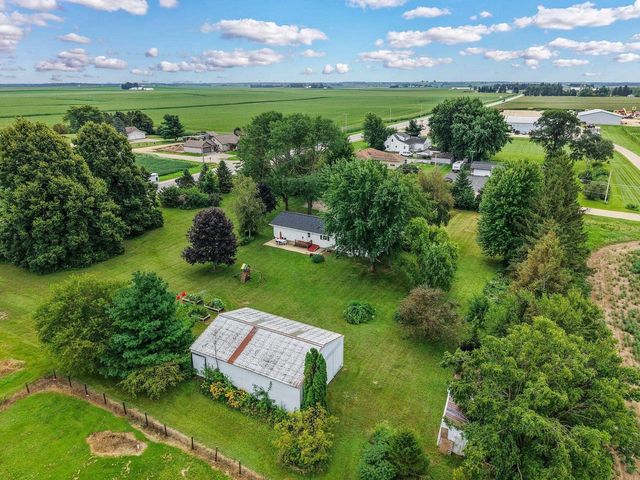 W6510 Kampen Road, Arlington, WI 53911