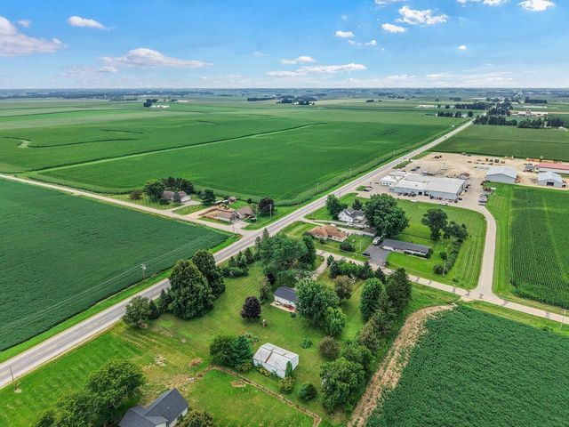 W6510 Kampen Road, Arlington, WI 53911