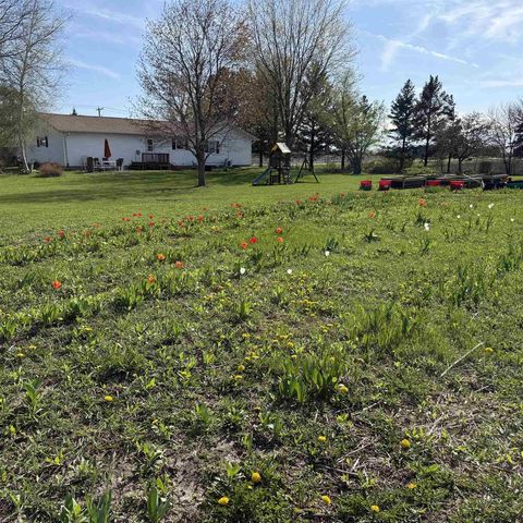 W6510 Kampen Road, Arlington, WI 53911