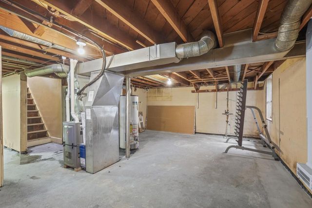 5936 N 35th STREET, Milwaukee, WI 53209