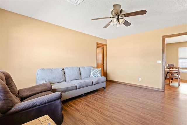 4301 Suntane Road, Del City, OK 73115