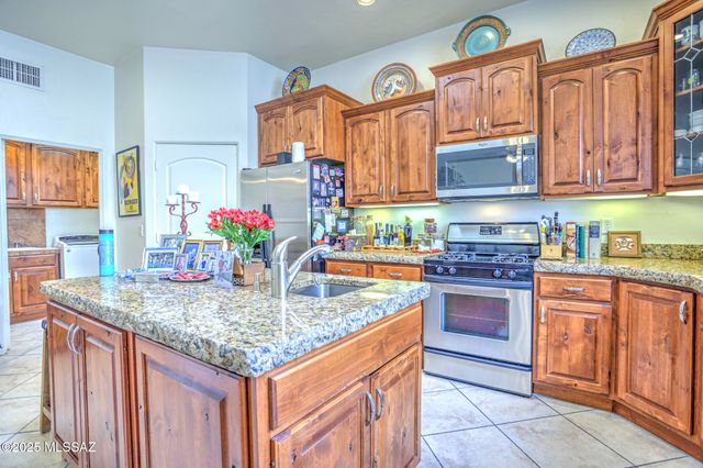 2460 N Cavalry Trail, Tucson, AZ 85749