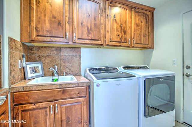 2460 N Cavalry Trail, Tucson, AZ 85749