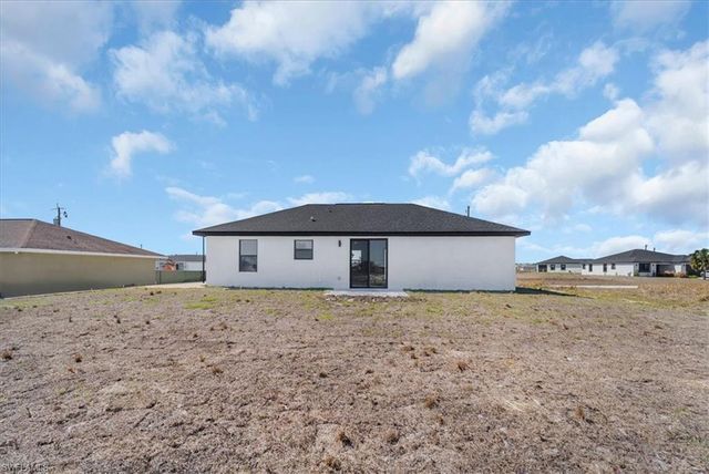 9020 N Indio CIR, Labelle, FL 33935