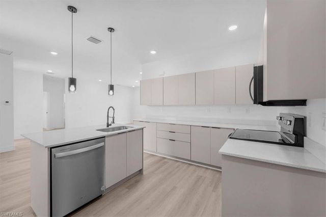 9020 N Indio CIR, Labelle, FL 33935