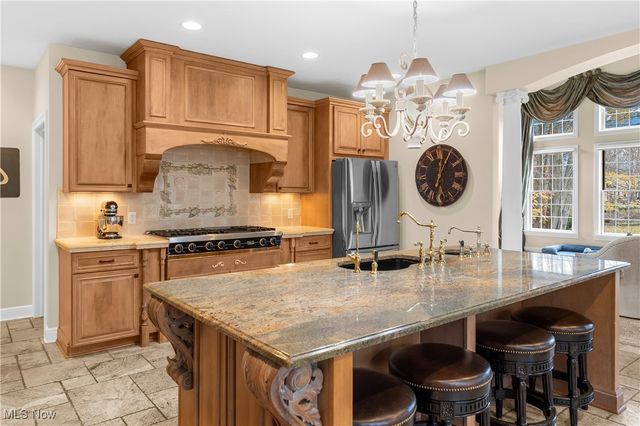 1030 Torrey Pines Street NE, Warren, OH 44484