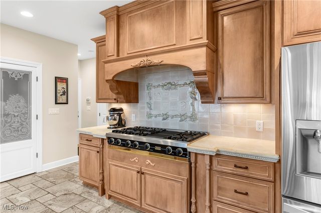 1030 Torrey Pines Street NE, Warren, OH 44484