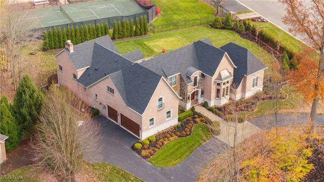 1030 Torrey Pines Street NE, Warren, OH 44484