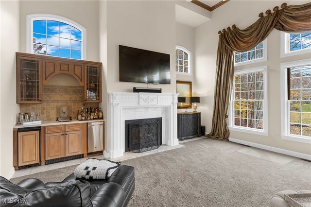 1030 Torrey Pines Street NE, Warren, OH 44484