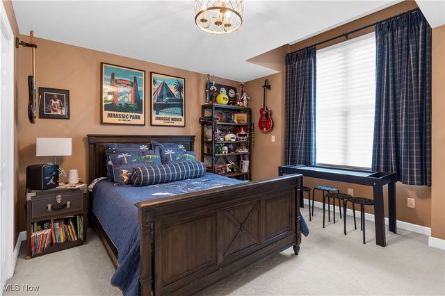 1030 Torrey Pines Street NE, Warren, OH 44484