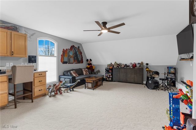 1030 Torrey Pines Street NE, Warren, OH 44484