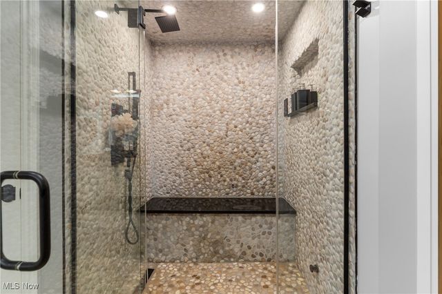 1030 Torrey Pines Street NE, Warren, OH 44484