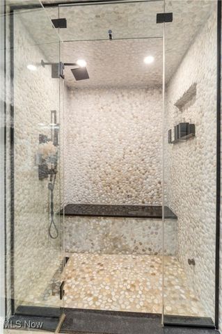 1030 Torrey Pines Street NE, Warren, OH 44484