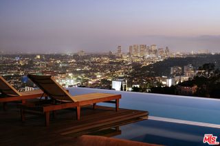 8404 Franklin Avenue, Los Angeles, CA 90069
