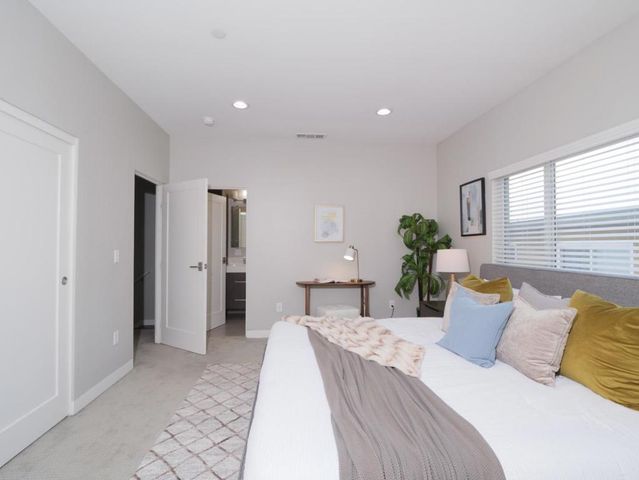 2139 Carlmont Drive, Belmont, CA 94002