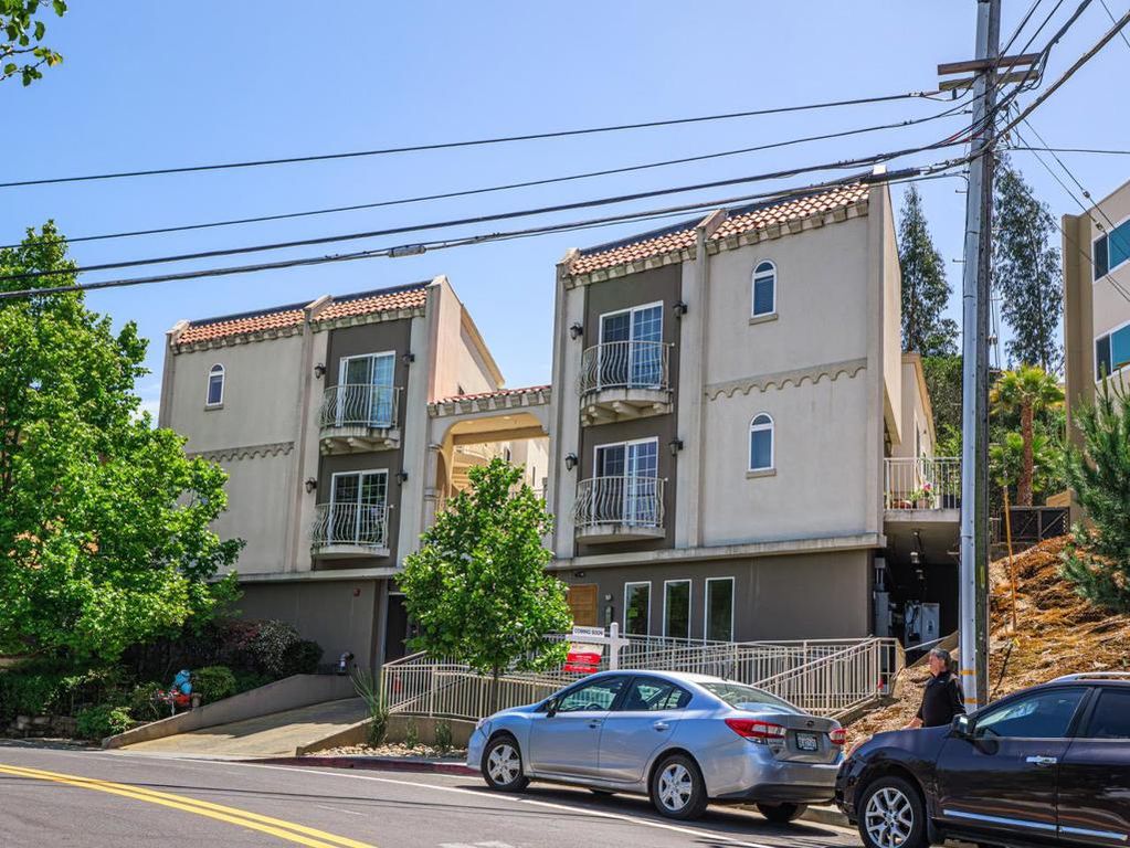 2139 Carlmont Drive, Belmont, CA 94002