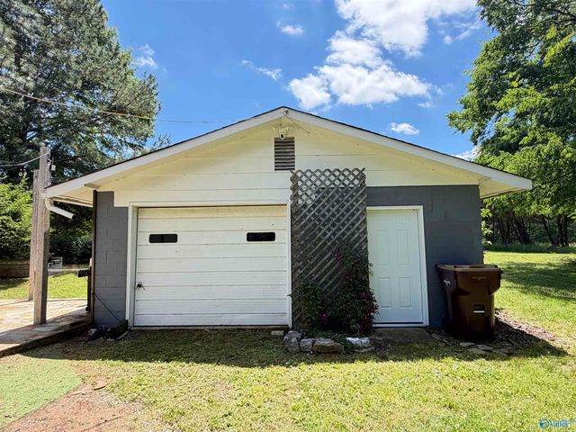 22002 Upper Fort Hampton Road, Elkmont, AL 35620