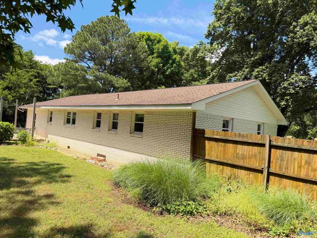 22002 Upper Fort Hampton Road, Elkmont, AL 35620