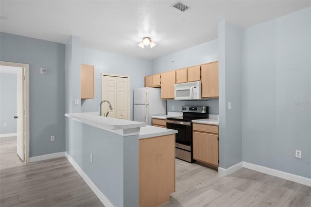 5459 VINELAND ROAD 4302, Orlando, FL 32811