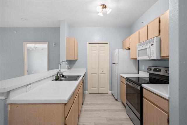 5459 VINELAND ROAD 4302, Orlando, FL 32811