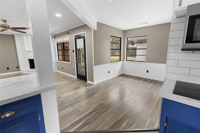 302 Shadow Creek Drive, El Lago, TX 77586