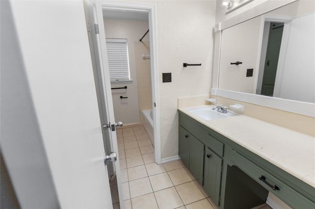 302 Shadow Creek Drive, El Lago, TX 77586