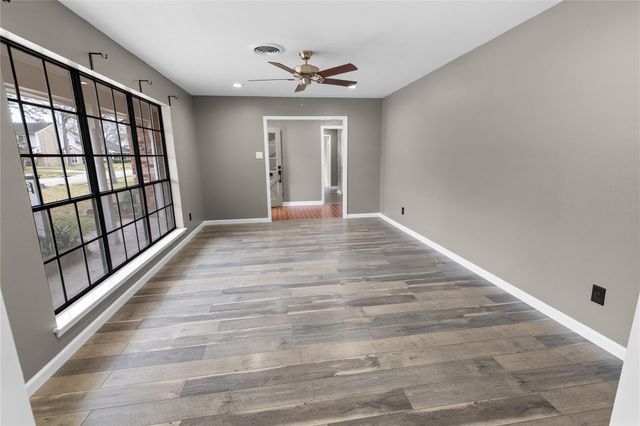 302 Shadow Creek Drive, El Lago, TX 77586