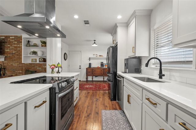 1712 Laurel Lake Drive, Waco, TX 76710