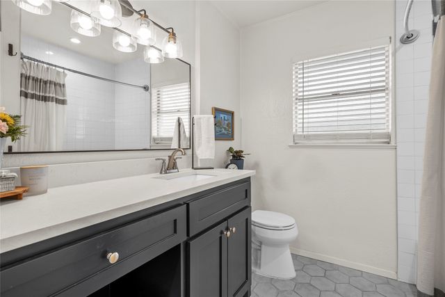 1712 Laurel Lake Drive, Waco, TX 76710