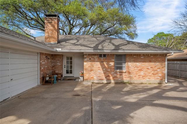 1712 Laurel Lake Drive, Waco, TX 76710