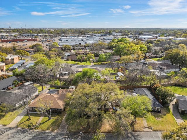 1712 Laurel Lake Drive, Waco, TX 76710