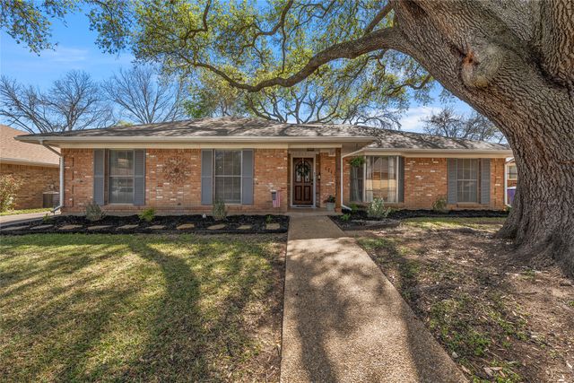 1712 Laurel Lake Drive, Waco, TX 76710