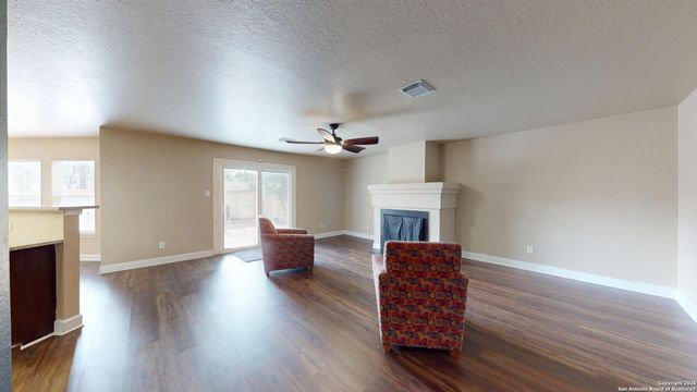 406 bluegrass, San Antonio, TX 78253